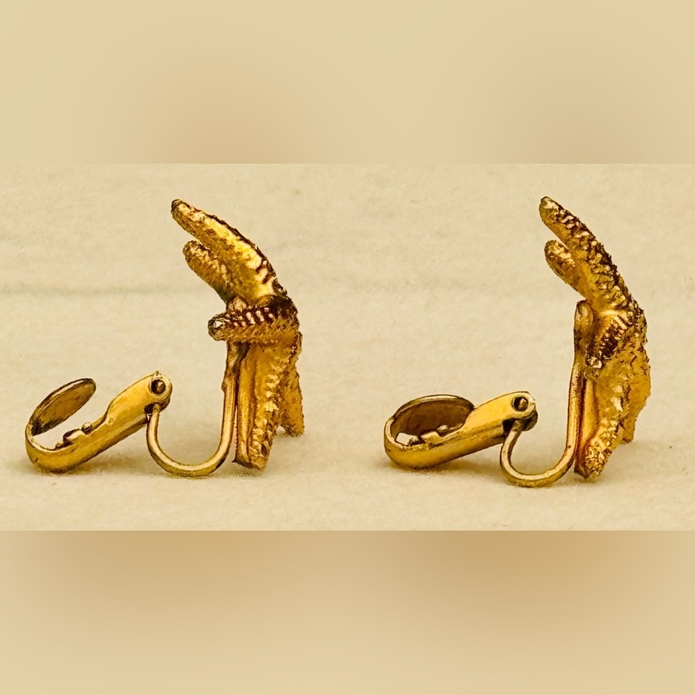 Gold Starfish Earrings - Picture 2 of 4